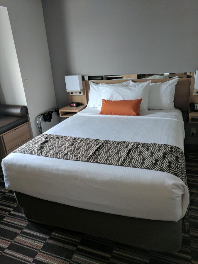 Microtel Inn & Suites By Wyndham Кларион Экстерьер фото