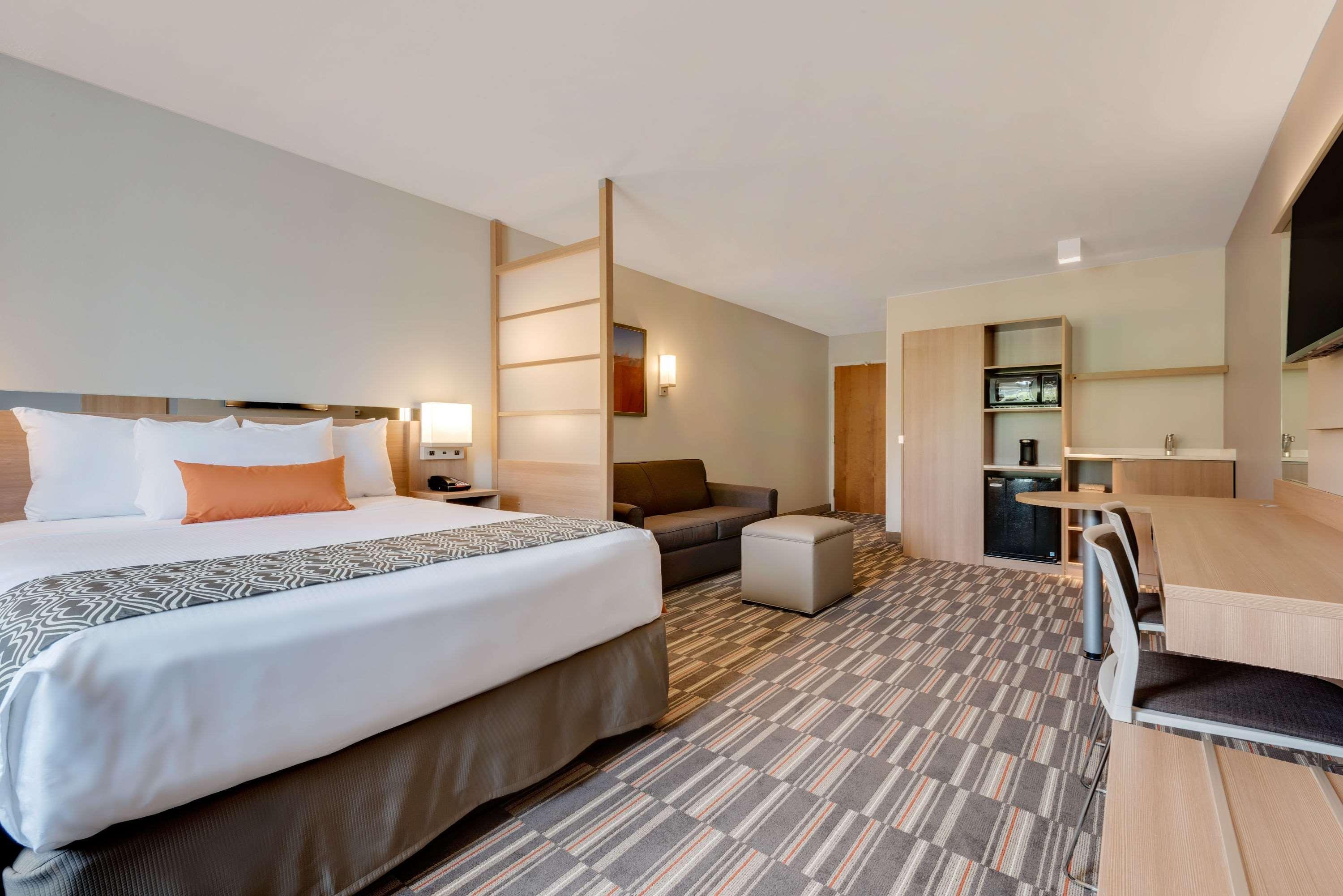 Microtel Inn & Suites By Wyndham Кларион Экстерьер фото