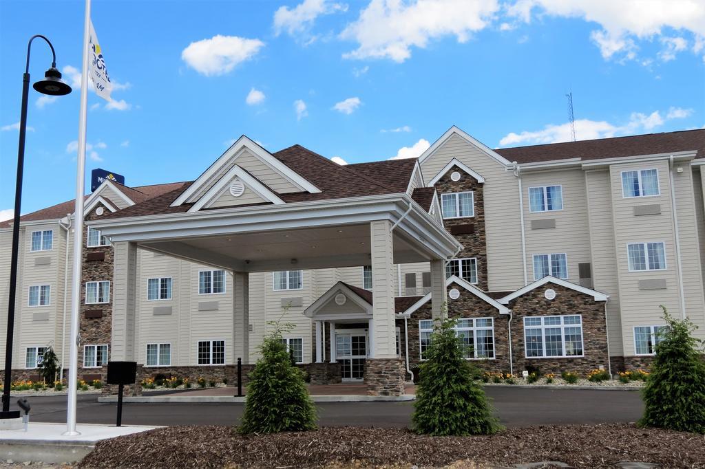 Microtel Inn & Suites By Wyndham Кларион Экстерьер фото