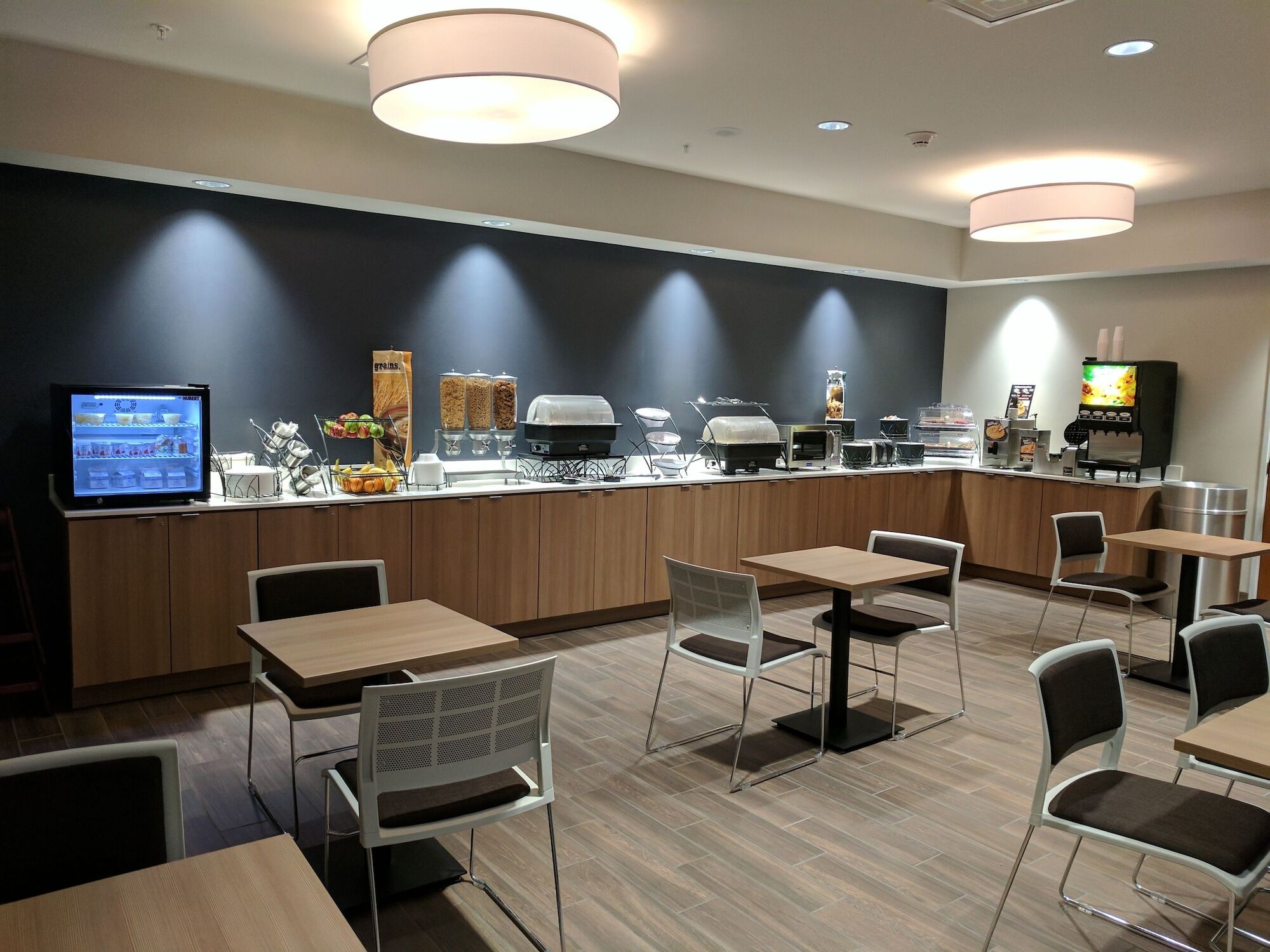 Microtel Inn & Suites By Wyndham Кларион Экстерьер фото